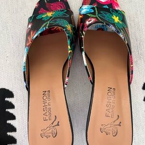 Floral Women's Slide Sandals - Multicolor